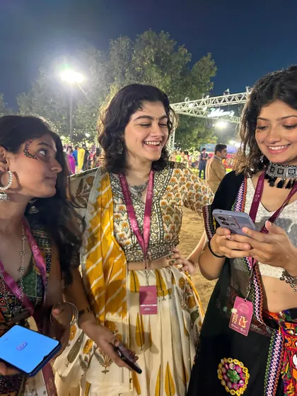 The "Three Glitter Musketeers". Friends that get glittered together, stay together.
