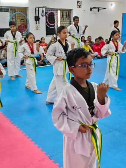 A close-up of the students' focused expressions.