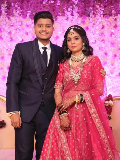 Another look for the same bride, this time in a pink lehenga. This demonstrates how I can create quick look changes, here with a softer makeup palette to match the outfit.