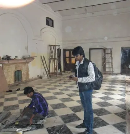 A site visit during the haveli restoration. The process involves constant supervision and collaboration with skilled artisans to ensure every detail aligns with the conservation plan and the building's historical integrity.