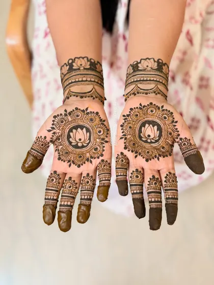 Another view of the lotus mandala design on the palms.