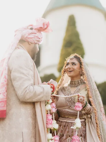 The joy on Vasav's face says it all. Her makeup was designed to be comfortable and long-lasting, allowing her to fully immerse herself in every moment.