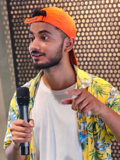 Another look at me leading the session at Xiaomi. We bring a professional yet friendly approach to every corporate event we host.