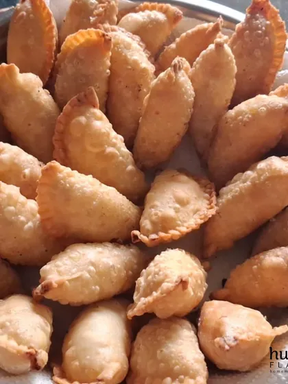 This is a tray full of happiness, my pure Mawa Gujiyas, fresh out of the kitchen. Every year for Holi, I handcraft hundreds of boxes of this traditional sweet. It’s a festive favorite that shows how timeless recipes, when made with care, are always loved and celebrated.