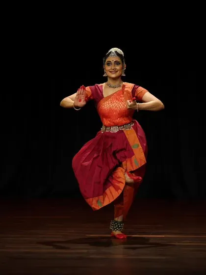 A full-stage view of a performance from *Akhyāt – Ākhyānā*. The work is a celebration of the fiery energy and captivating expressions found in the poetry of women.