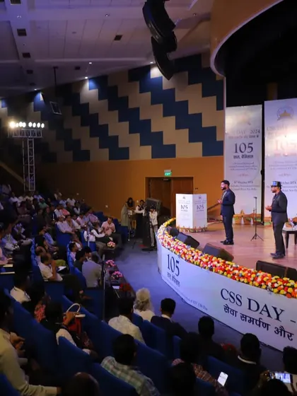 This is where we feel most at home: on the big stage, connecting with hundreds of minds at once. For the CSS Day 2024 keynote, we blended a large scale illusion with interactive mentalism to deliver a session on creative thinking and collaboration that the audience is still talking about.