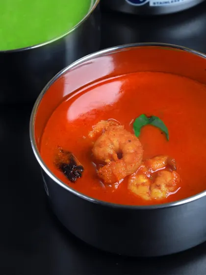 A close-up of my rich and aromatic shrimp curry, a favorite among those who enjoy non-vegetarian meals with a coastal touch.