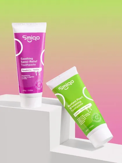 A simple and clean shot for Smiqo toothpaste. The angled composition and soft gradient background give this minimalist setup a dynamic and modern feel, making the product packaging pop.