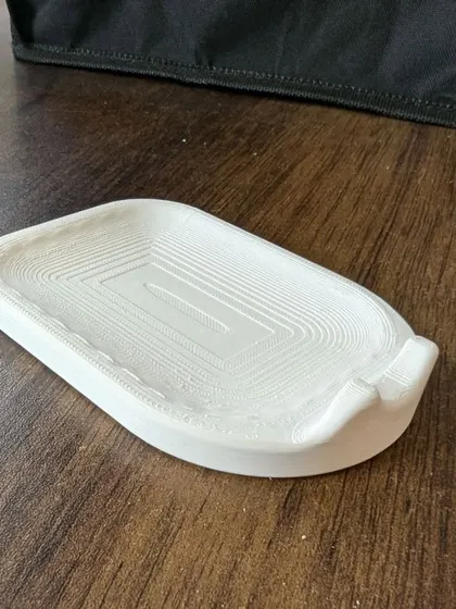 A PCL Pass user 3D printed this handy spoon and spatula holder for their kitchen. It’s a great example of creating functional items for everyday use.