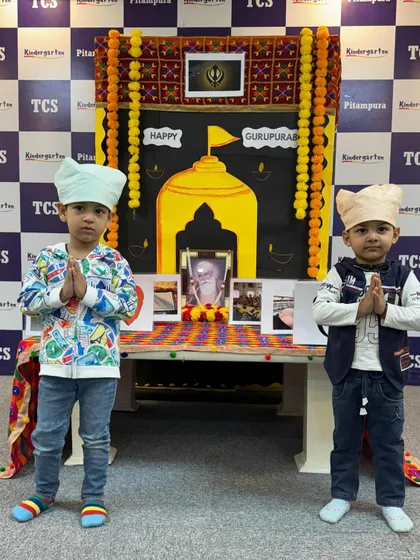 Dressed for the occasion, these boys participate in our Gurpurab celebration, learning about the teachings of Guru Nanak Dev Ji and the principles of Sikhism.