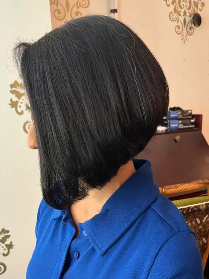 A side view of the angled bob.