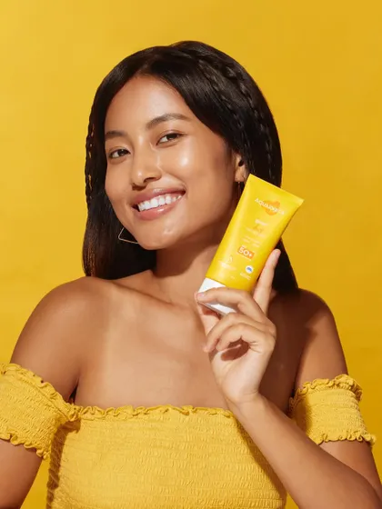 Another look from the yellow series, where the off-the-shoulder top and simple styling create a fresh, sun-kissed feel.