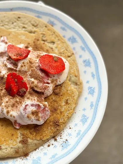 Protein pancakes are a staple in my diet. The base is simple: egg whites, banana, and protein powder. I switch up the toppings with Greek yogurt, fresh fruit like berries or mulberries, and nuts for a delicious and filling meal that packs 30-40g of protein.