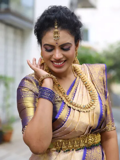 I believe in self-grooming and taking time for yourself. This is a traditional look I created for a Satya Narayana Pooja at my home.