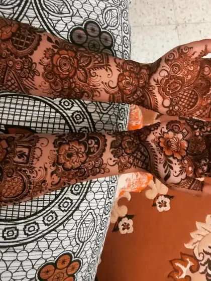 An elegant floral design for an engagement bride. The pattern is intricate but not overly dense, perfect for a pre wedding celebration.
