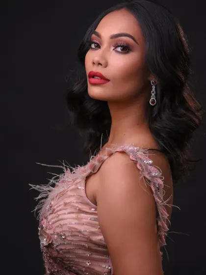 A final shot from this series, capturing a timeless and elegant party look.
