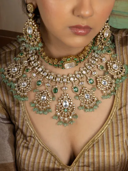 Another angle of our regal Kundan choker, showing how the layers sit beautifully. This piece is designed to be a statement of elegance for your special day.