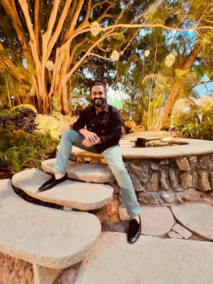 Taking a moment at a gorgeous garden wedding venue. These beautiful settings inspire me to create an equally beautiful musical experience.