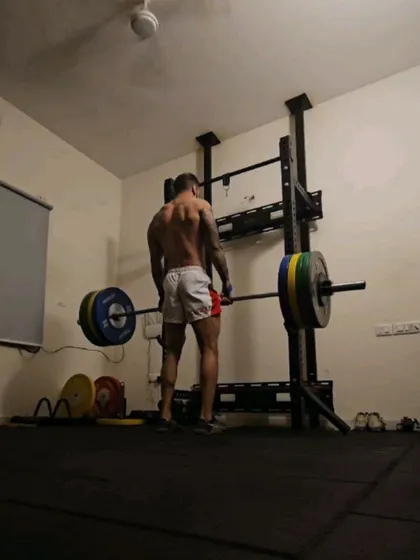Just some more bits and bobs from training sessions. My programs utilize a wide variety of tools and methods, including free weights, machines, plyometrics, and cardio, all tailored to the specific goals of the individual.