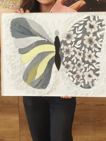 This beautiful butterfly wall art was another creation from my workshop. The design combines different patterns and textures, with one wing featuring delicate flowers.