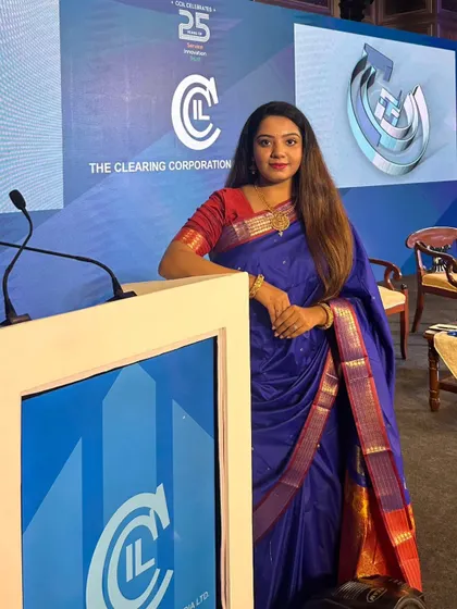 A moment by the lectern before the start of the CCIL Governor's address. Preparation and composure are key when hosting events of this magnitude, ensuring every detail is managed professionally.