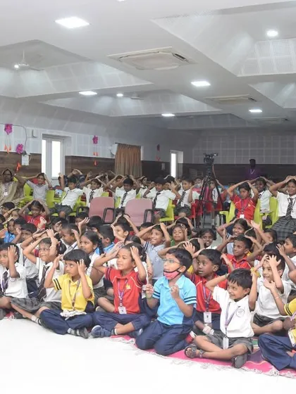 The joy of an interactive story. Here, a room full of students in Tiruchirappalli participates in the storytelling with actions, fully immersed in the narrative we are creating together.