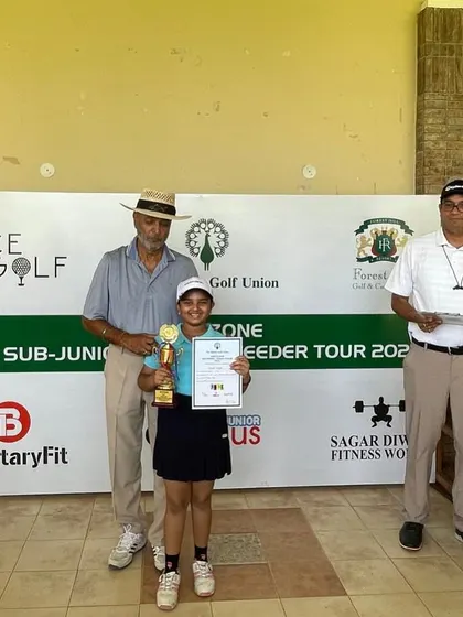 Dhriti Singh receives her 1st place trophy at the North Zone Sub-Junior Golf Tournament in Chandigarh.