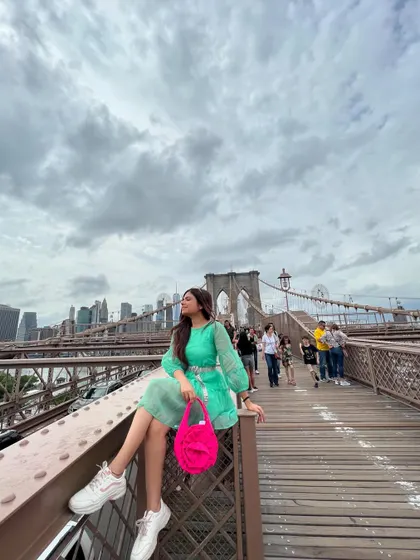 Creating iconic moments at iconic locations. This shot on the Brooklyn Bridge in New York showcases my ability to produce high-quality travel and fashion content for an international audience, perfect for brands looking for a global feel.