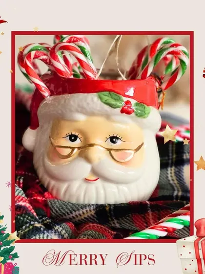 This charming Santa mug captures the cheerful spirit of Christmas at my café. It’s all about the merry sips and festive atmosphere during the holiday season.