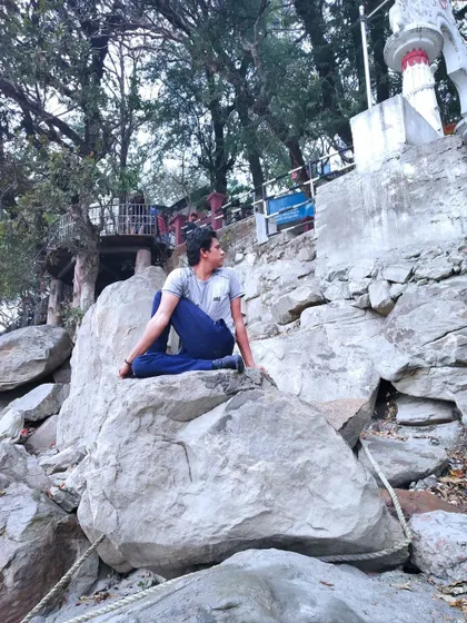 A variation of Ardha Matsyendrasana, the Half Lord of the Fishes Pose, practiced on natural rocks. This spinal twist helps to relieve stress, normalize high blood pressure, and improve circulation for both body and mind.