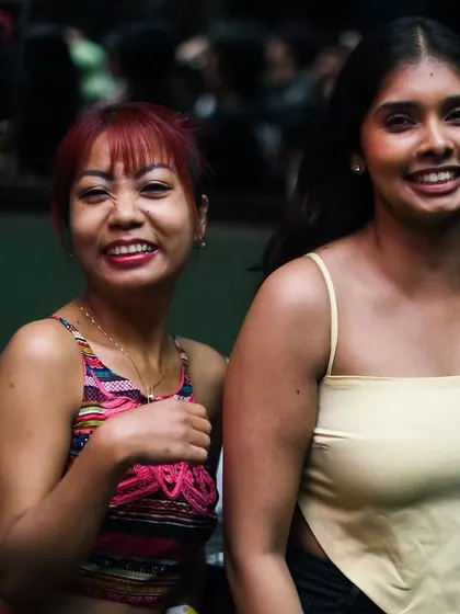 All smiles in the crowd. That's what we love to see.