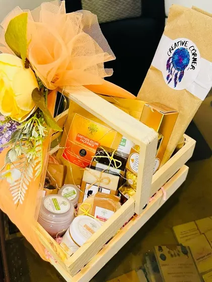 I curated this beautiful birthday gift hamper filled with my bestselling products in collaboration with Chocolicious by Rhutuja. It's a perfect blend of wellness and indulgence.