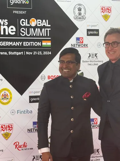 Another moment from the red carpet at the Global Summit. Building international relationships is key to creating opportunities for our players.