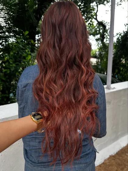 Another shot of her beautiful holiday waves.