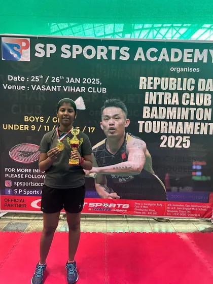 Suchi Gupta, our U-15 Girls winner, with her well-deserved trophy.