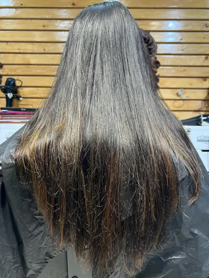 The client's hair before the caramel brunette balayage transformation.