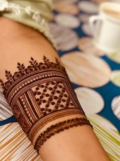 This armband design is clean and precise, showcasing my skill in creating symmetrical and balanced patterns.