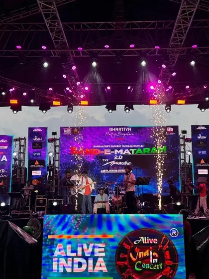 Another patriotic and energetic performance from the 'Alive India in Concert' series, complete with stage pyrotechnics.