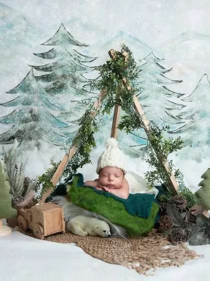 Who's missing the winters? This cozy winter camping scene, with a snowy backdrop and a warm hat, is a creative way to capture the feeling of the season.