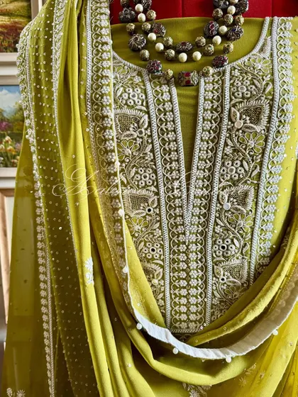 Another mannequin shot, providing a clear, straight-on view of the ensemble.