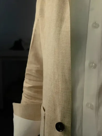 Indulge in unparalleled Italian elegance and revel in the exquisite details of our linen collection.