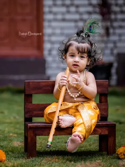 Blessed with a little Krishna who’s stolen our hearts. A simple, beautiful outdoor setting for a classic portrait.