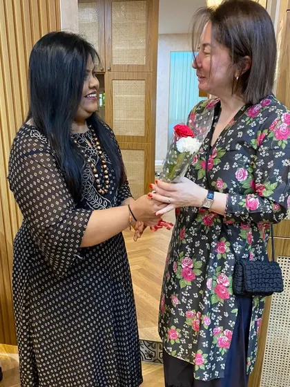 Posing with Muge Kurtoglu, the Global Head for R&D at BOSCH. We went the extra mile to open on our weekly off to provide her with our signature Indian hospitality and Ayurvedic treatments.