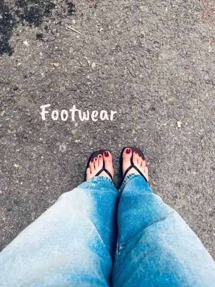 A detail shot of my footwear for a day of cafe hopping. Comfort is key.