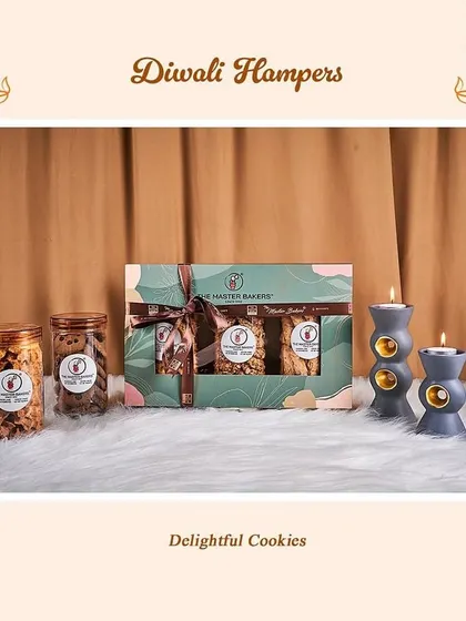 This delightful cookie hamper is perfect for Diwali. It includes a variety of our freshly baked cookies, presented in jars and a beautiful gift box.