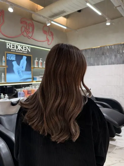 Ash-blonde dreams made real with a Redken gloss. This look is all about achieving that perfect cool tone with incredible shine and health.