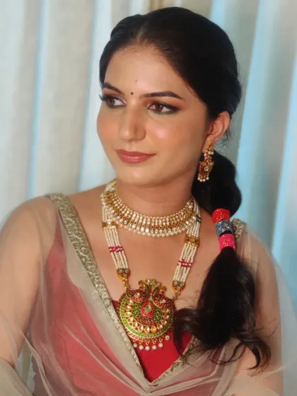 Bhawna looking radiant and ready for her Mehendi ceremony. The nude lips balance the smokey eyes perfectly.