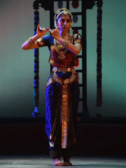 A throwback to my Indian classical dance days. My years of training in Bharatanatyam and Kuchipudi gave me the foundation of discipline, grace, and expression that I bring to my flow arts today.