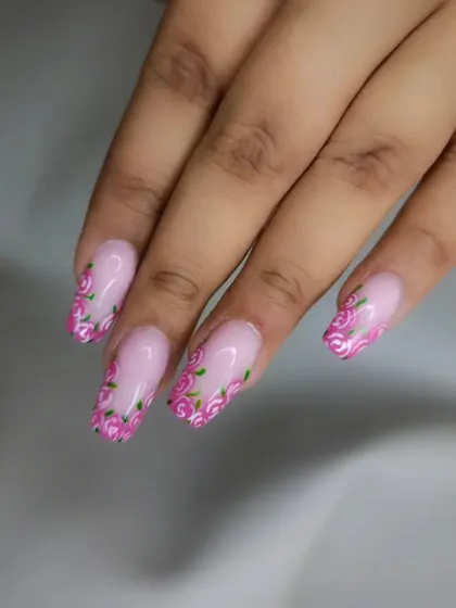 Another example of my French floral design, this time on square-shaped nails.