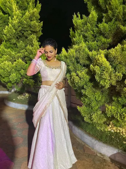 This outfit proves that sometimes, simplicity is the ultimate sophistication.